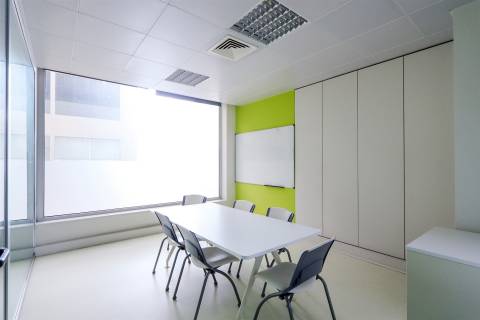 Escritório em Gaia, no Edifício do ISLA, com rendimento