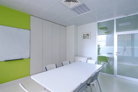 Escritório em Gaia, no Edifício do ISLA, com rendimento