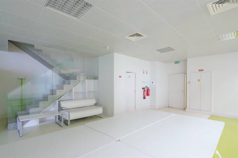 Escritório em Gaia, no Edifício do ISLA, com rendimento