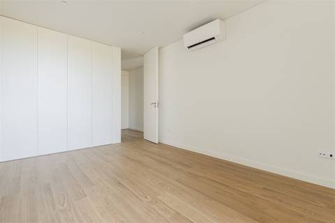 Arrendamento - Varandas do Covelo - Apartamento T1