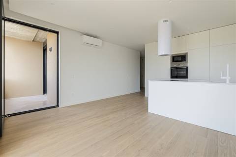 Arrendamento - Varandas do Covelo - Apartamento T1