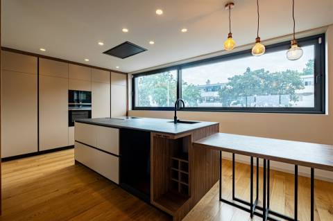 Moradia T3, com 3 suites, jardim e Piscina na Boavista