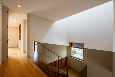 Moradia T3, com 3 suites, jardim e Piscina na Boavista