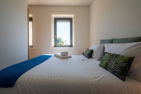 Oporto Studio Pool Oasis: Arrendamento Médio Prazo no Bonfim