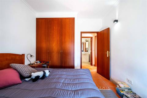 Casa Rústica T2 com Grande Terreno