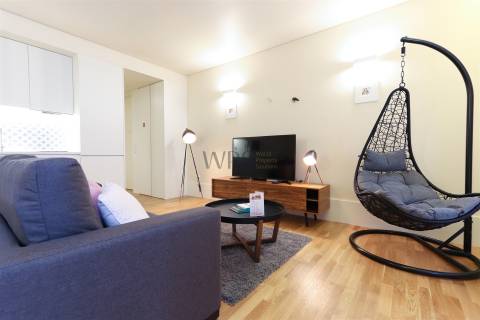 T0 com 1 quarto independente, na Baixa do Porto, com Licença AL