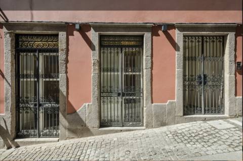 T0 com 1 quarto independente, na Baixa do Porto, com Licença AL