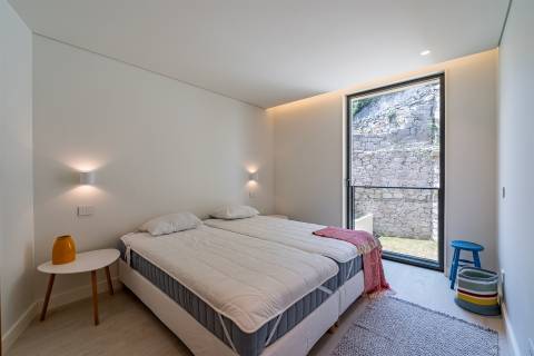 Apartamento T2 para Arrendamento, zona histórica de gaia, com piscina, spa e vista panorâmica