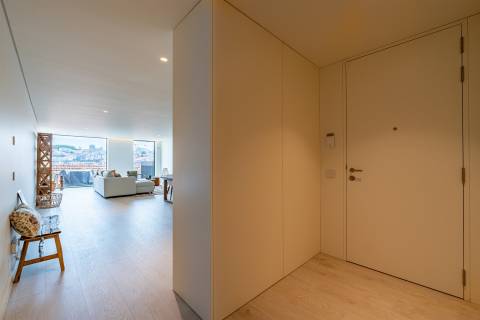 Apartamento T2 para Arrendamento, zona histórica de gaia, com piscina, spa e vista panorâmica