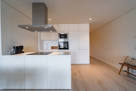 Apartamento T2 para Arrendamento, zona histórica de gaia, com piscina, spa e vista panorâmica