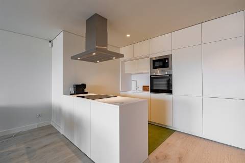 Apartamento T2 para Arrendamento, zona histórica de gaia, com piscina, spa e vista panorâmica