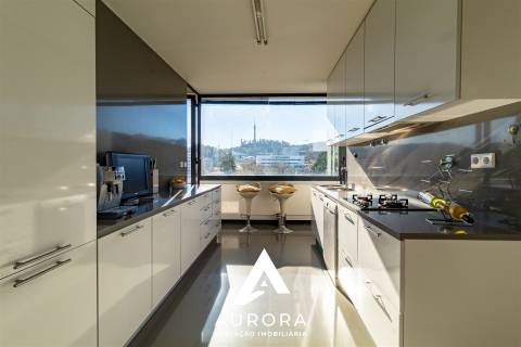 Apartamento T4 Venda em Mafamude e Vilar do Paraíso,Vila Nova de Gaia