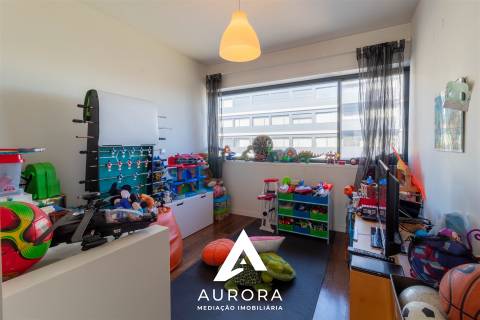 Apartamento T4 Venda em Mafamude e Vilar do Paraíso,Vila Nova de Gaia