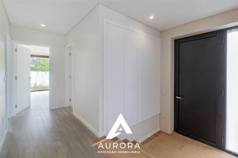 Moradia T4 Venda em Anta e Guetim,Espinho