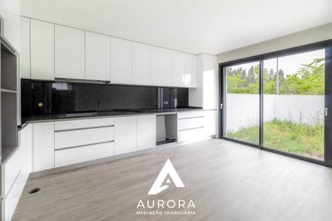 Moradia T4 Venda em Anta e Guetim,Espinho