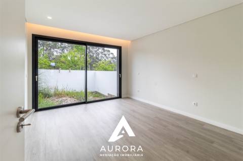 Moradia T4 Venda em Anta e Guetim,Espinho