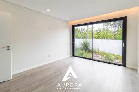 Moradia T4 Venda em Anta e Guetim,Espinho