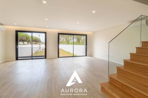 Moradia T4 Venda em Anta e Guetim,Espinho