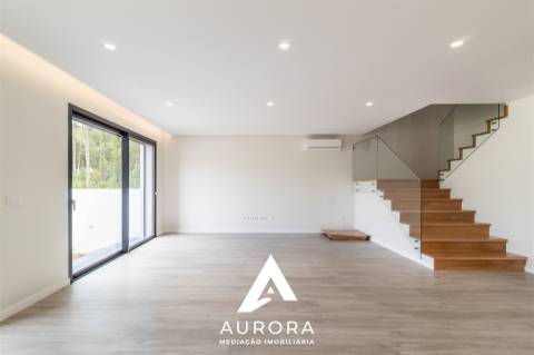 Moradia T4 Venda em Anta e Guetim,Espinho