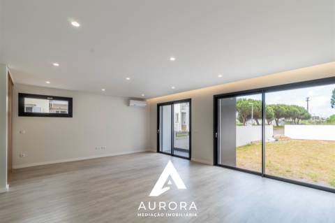 Moradia T4 Venda em Anta e Guetim,Espinho