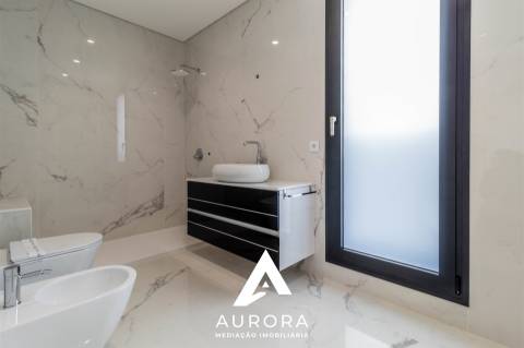 Moradia T4 Venda em Anta e Guetim,Espinho