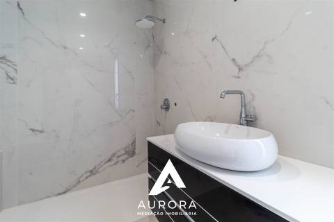 Moradia T4 Venda em Anta e Guetim,Espinho