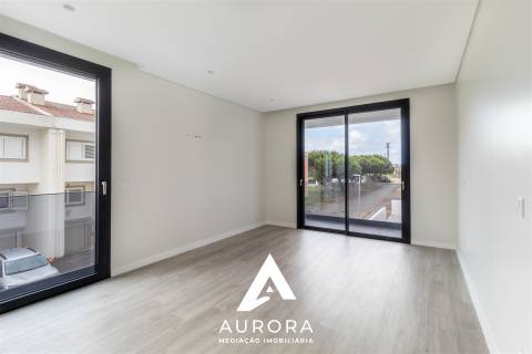 Moradia T4 Venda em Anta e Guetim,Espinho