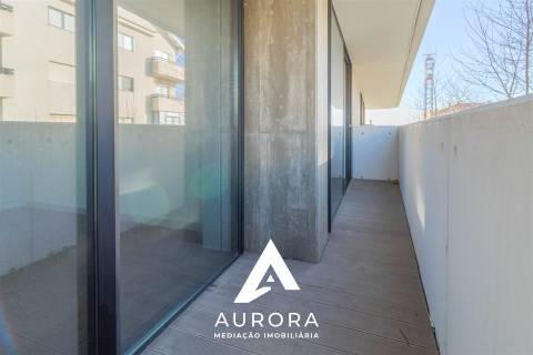 Apartamento T2 a 100 metros da praia Garagem Box