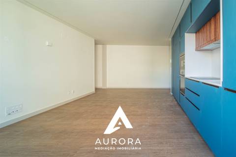 Apartamento T2 a 100 metros da praia Garagem Box