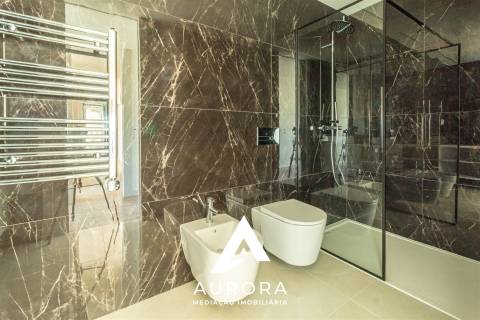 Apartamento T2 a 100 metros da praia Garagem Box