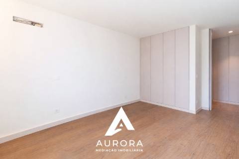 Apartamento T2 100 metros da praia c/ terraço de 37m2