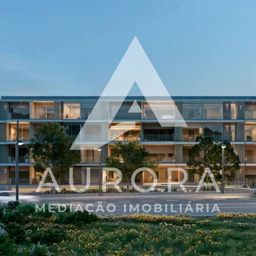 T2 S.Félix último piso vista mar varanda sul 3 lugares+arrumo