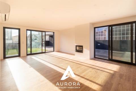 Moradia T4 Venda em Serzedo e Perosinho,Vila Nova de Gaia
