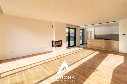 Moradia T4 Venda em Serzedo e Perosinho,Vila Nova de Gaia