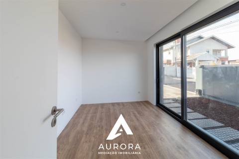 Moradia T4 Venda em Serzedo e Perosinho,Vila Nova de Gaia