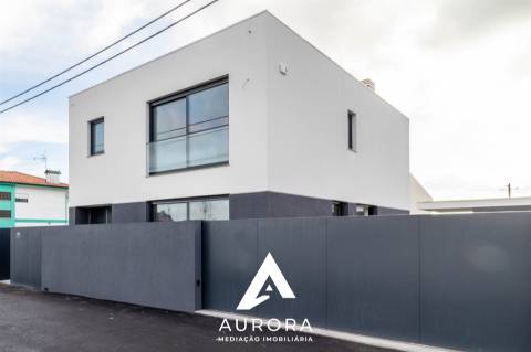 Moradia T4 Venda em Serzedo e Perosinho,Vila Nova de Gaia