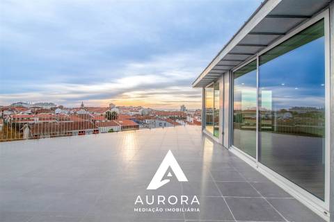 Exclusivo Penthouse com terraço de 163m2