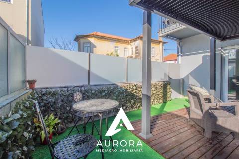 Andar Moradia T2+T1 renovado piscina/jardim Espinho lote 843m2
