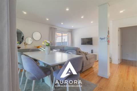 Andar Moradia T2+T1 renovado piscina/jardim Espinho lote 843m2