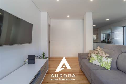 Andar Moradia T2+T1 renovado piscina/jardim Espinho lote 843m2