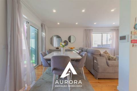 Andar Moradia T2+T1 renovado piscina/jardim Espinho lote 843m2