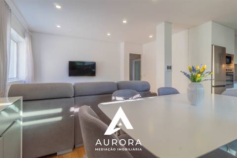 Andar Moradia T2+T1 renovado piscina/jardim Espinho lote 843m2