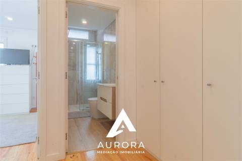 Andar Moradia T2+T1 renovado piscina/jardim Espinho lote 843m2