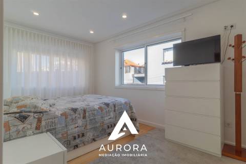 Andar Moradia T2+T1 renovado piscina/jardim Espinho lote 843m2