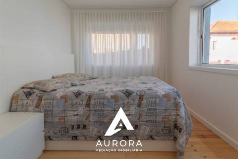 Andar Moradia T2+T1 renovado piscina/jardim Espinho lote 843m2