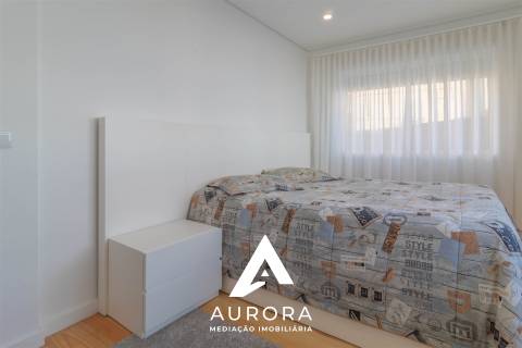 Andar Moradia T2+T1 renovado piscina/jardim Espinho lote 843m2