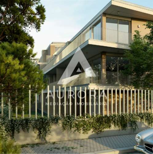 T3 130m2 úteis + garagem box 30m2 com varanda sala sul