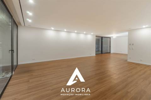 Moradia T4 Venda em Rio Meão,Santa Maria da Feira