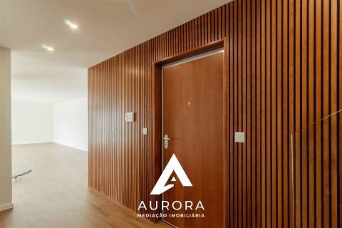 APARTAMENTO T4 DUPLEX TERRAÇO COM 89M2 VISTA MAR