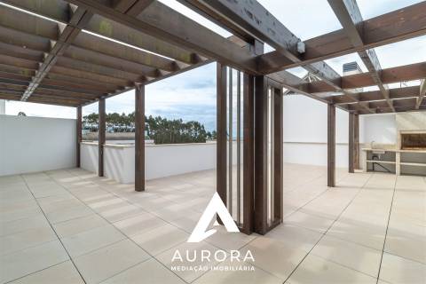 APARTAMENTO T4 DUPLEX TERRAÇO COM 89M2 VISTA MAR